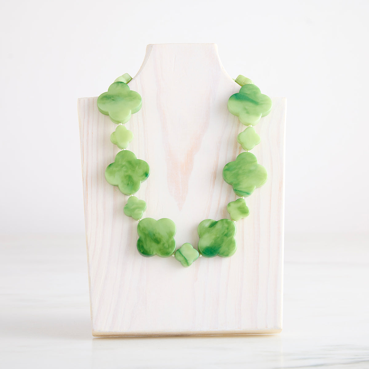 Bright Green Clover Cooling Necklace-New– Hot Girls Pearls